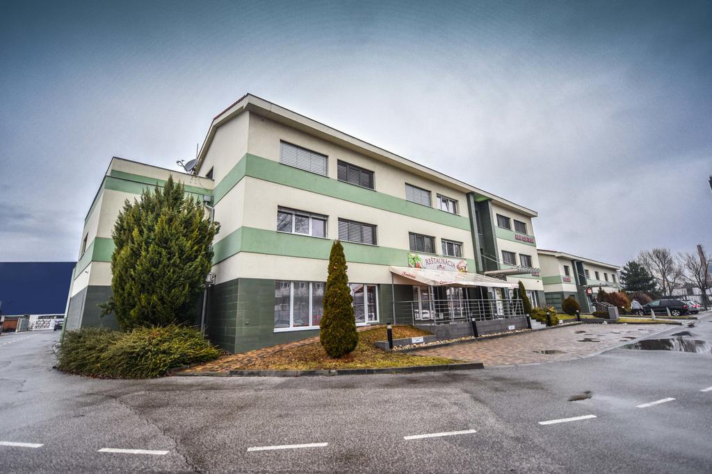 Penzion Raki Bratislava Exterior photo